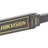 Hikvision NP-SH100 handheld metal detector front view Security officer using Hikvision NP-SH100 handheld detector Hikvision NP-SH100 portable metal detector side profile Close-up of Hikvision NP-SH100 detection area Hikvision handheld security detector with LED alarm Hikvision NP-SH100 metal detector for event security